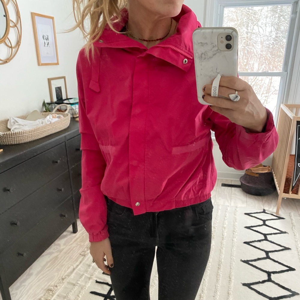 LuLulemon pink jacket